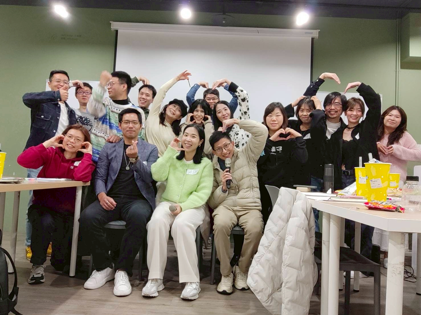 豐盛、身心靈、財商、財務規劃、高我、理財、身心、連結、輕易豐盛、越南股票